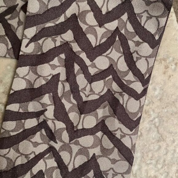 COACH: SIGNATURE 100% SILK 'ZEBRA ZIGZAG' SCARF-35.5" X 2.5" *NEW WITHOUT TAGS* - Picture 4 of 5